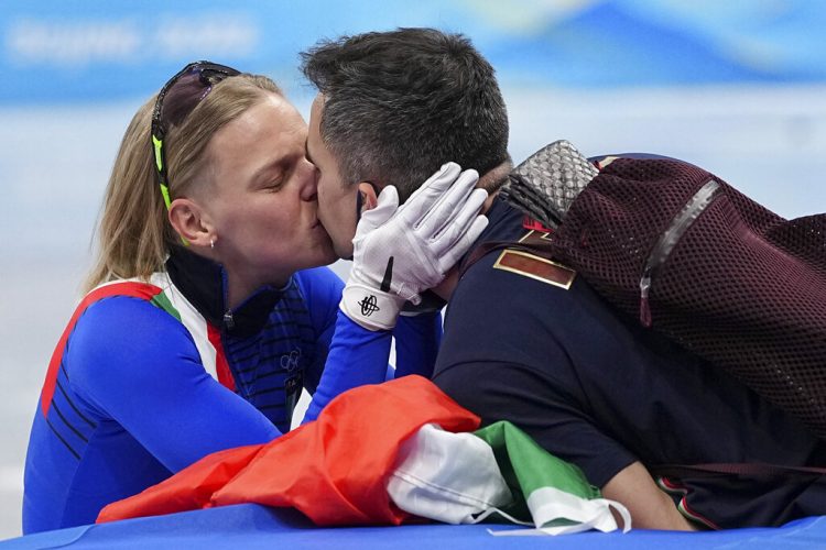For love or country: Speedskater Fontana feuds with Italy